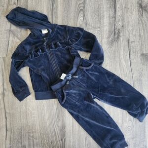 Baby girls velour sweat suit